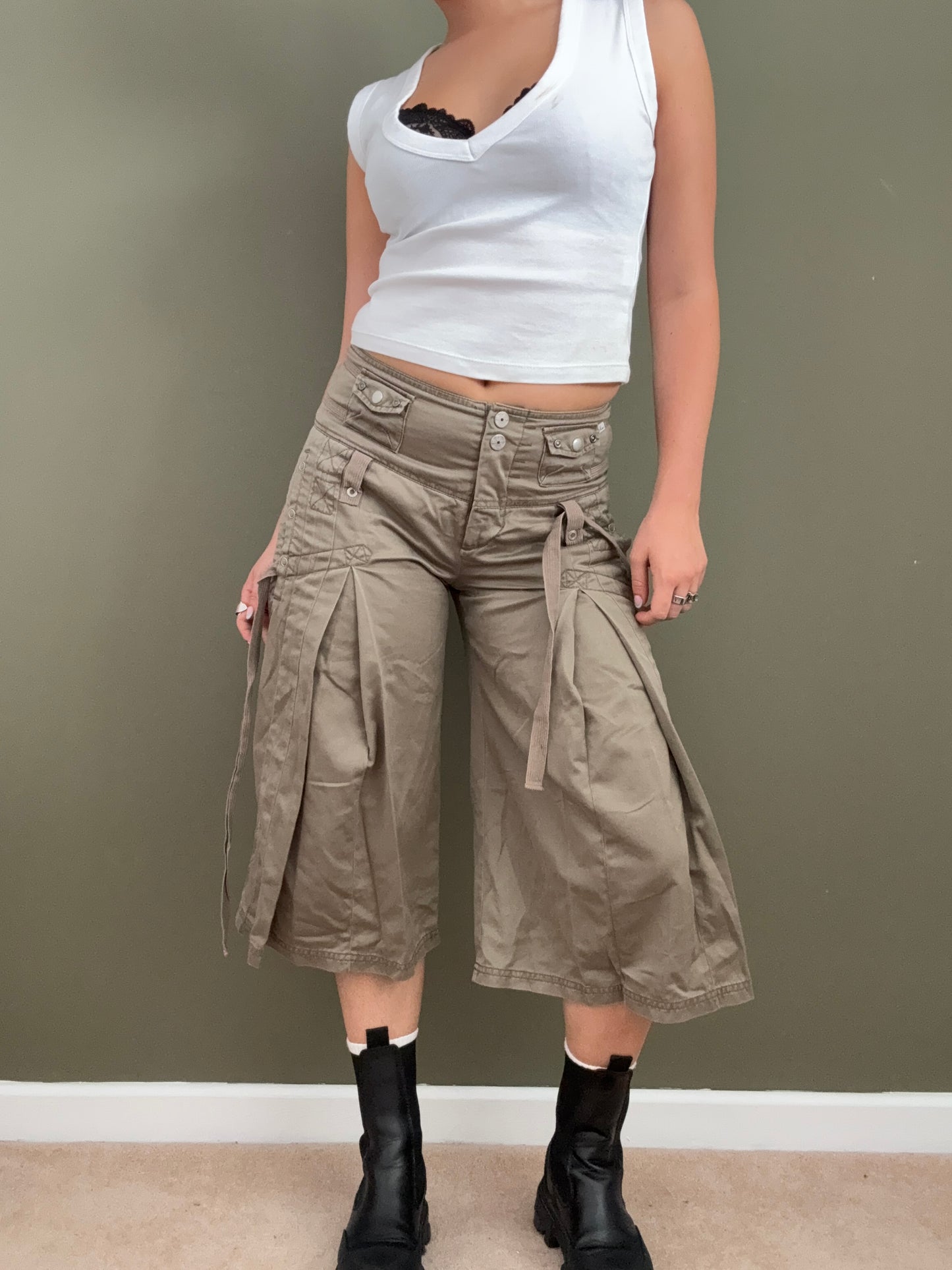 Diesel Capri Trousers (28)