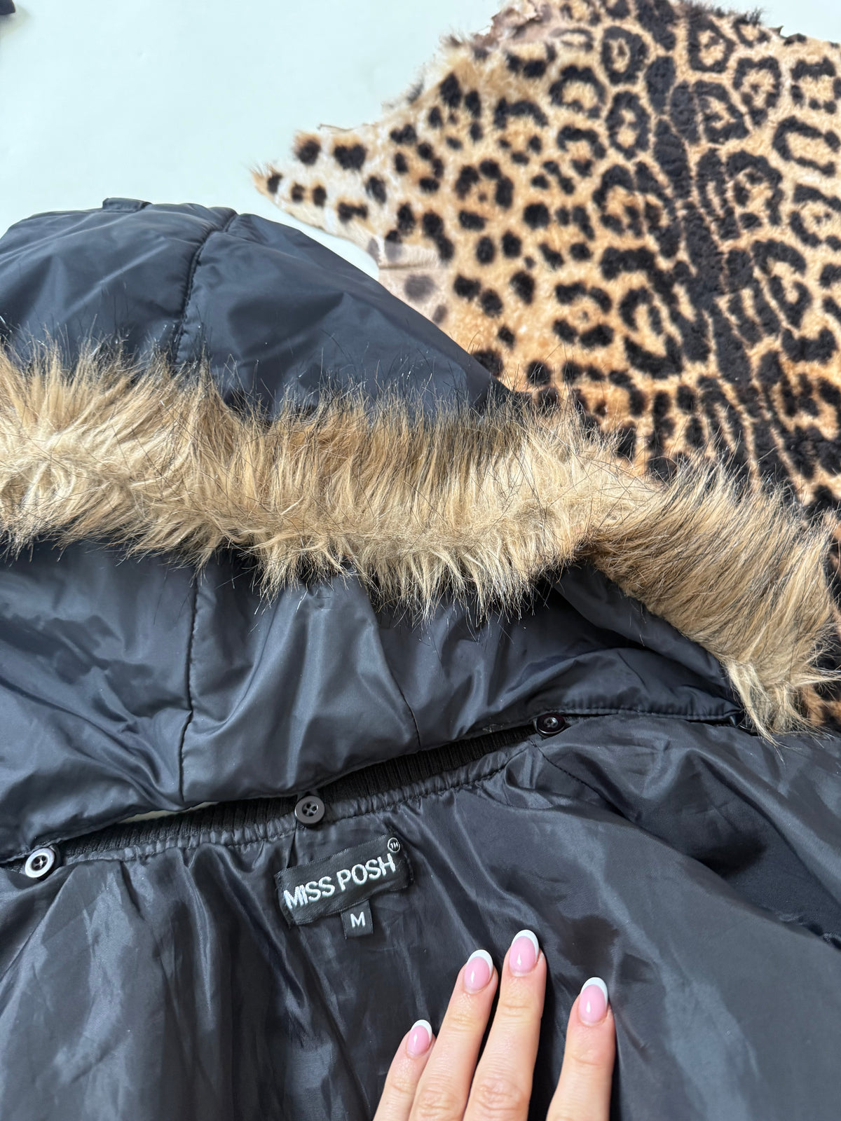 Cropped Y2K Puffer Jacket (M)