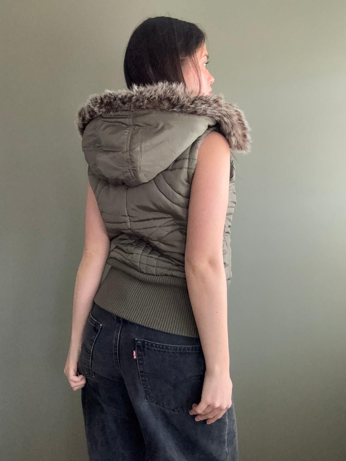 Khaki Gilet (UK8)