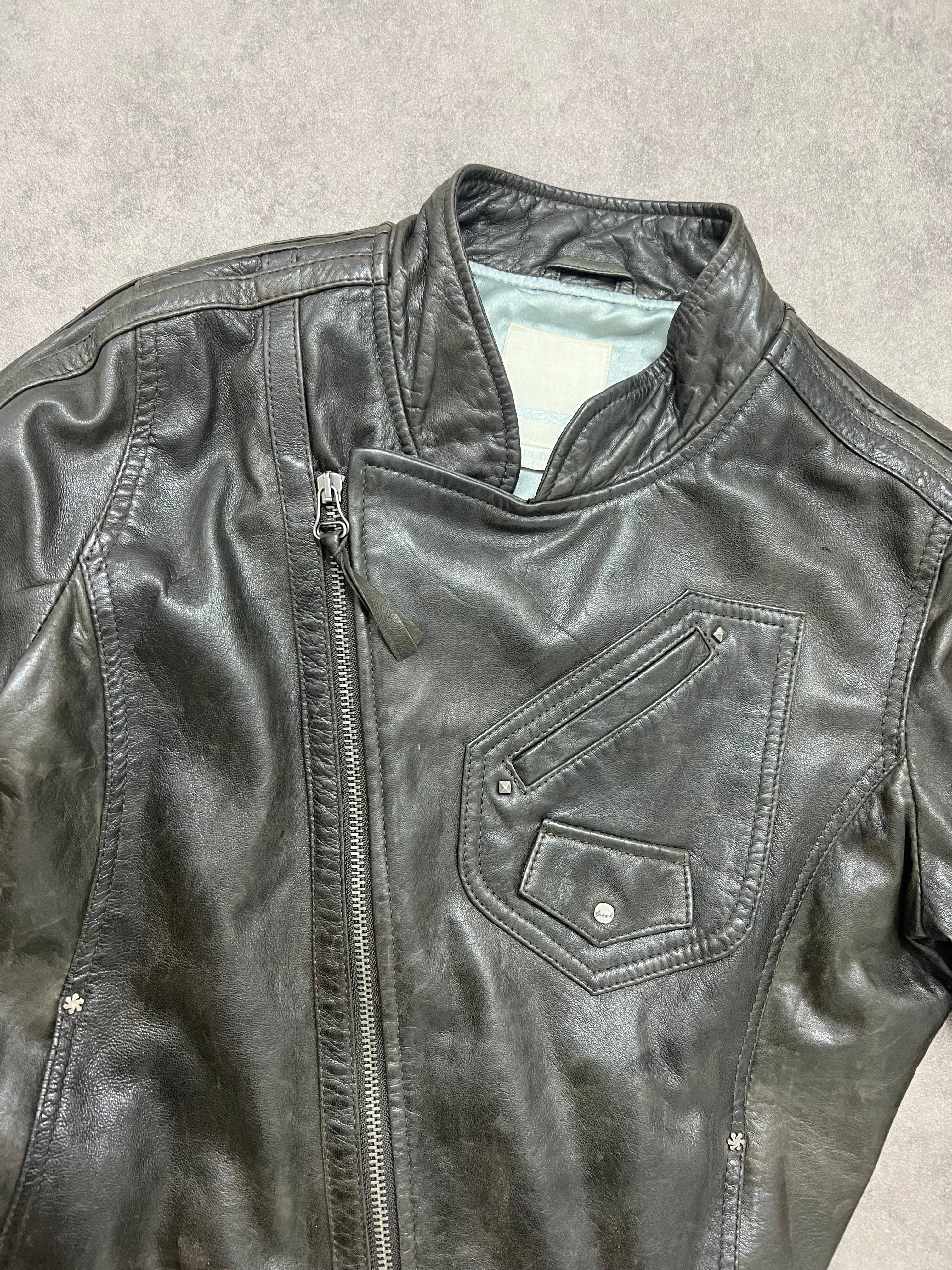 Jaws: Women's Gunmetal Leather Jacket with Buckles in Black | BODA SKINS